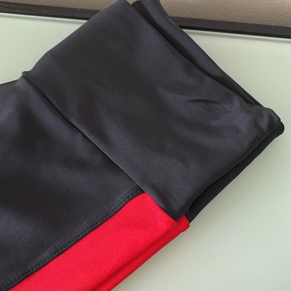 Woman’s legging hipkini legging, size medium, black, red - Picture 2 of 6